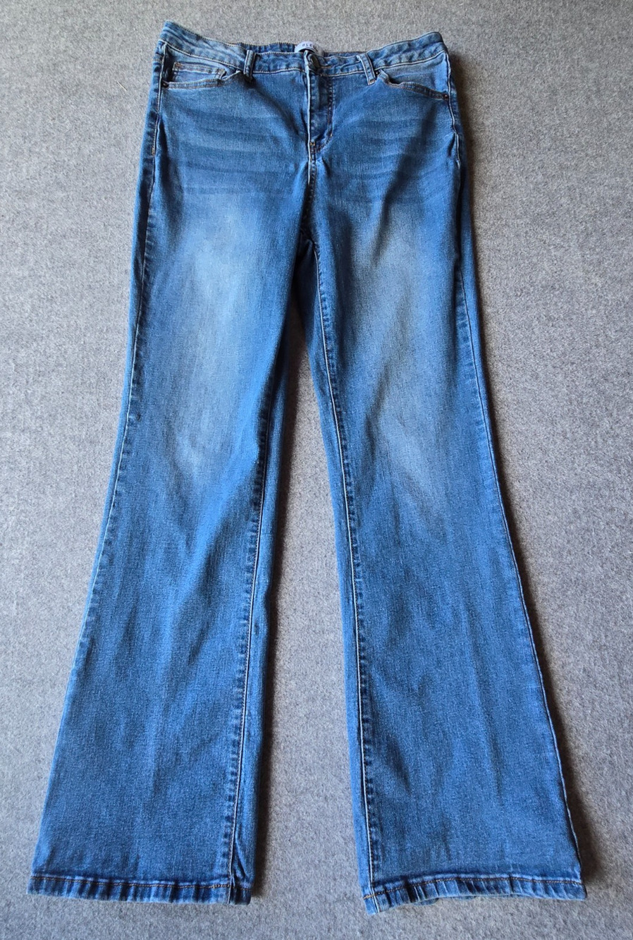 Bleu Women's Bootcut Jeans High Rise Med Wash Stretch Size 14 (31.5"x30.5")